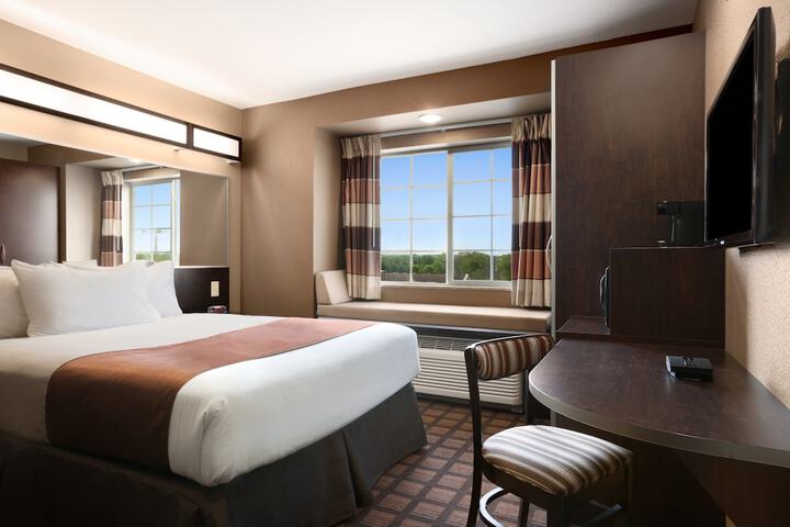 Microtel Inn & Suites by Wyndham Pearl River / Slidell