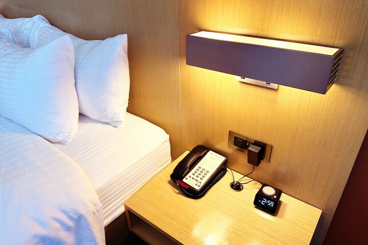 Room 73 of 168