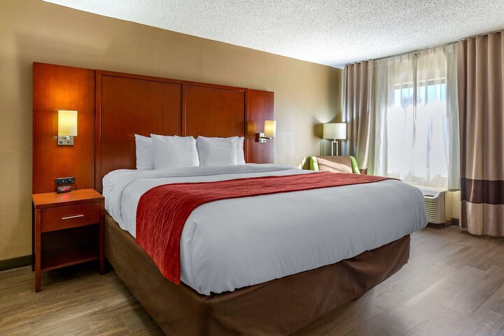 Room 18 of 28