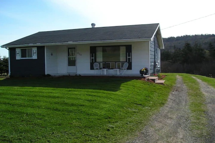 Gullivers Cove Oceanview Cottages