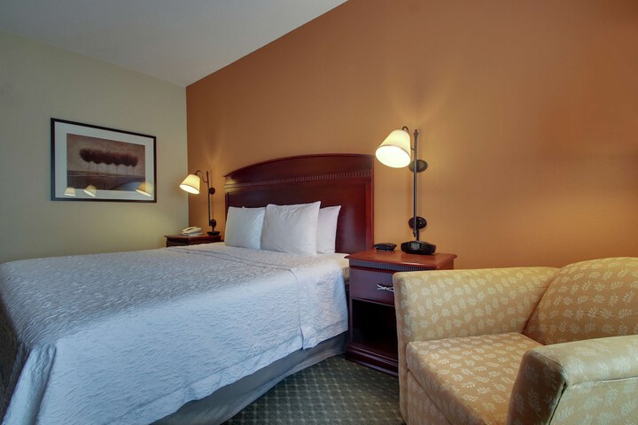 Room 25 of 58