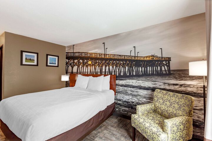 Clarion Pointe Racine - Mount Pleasant