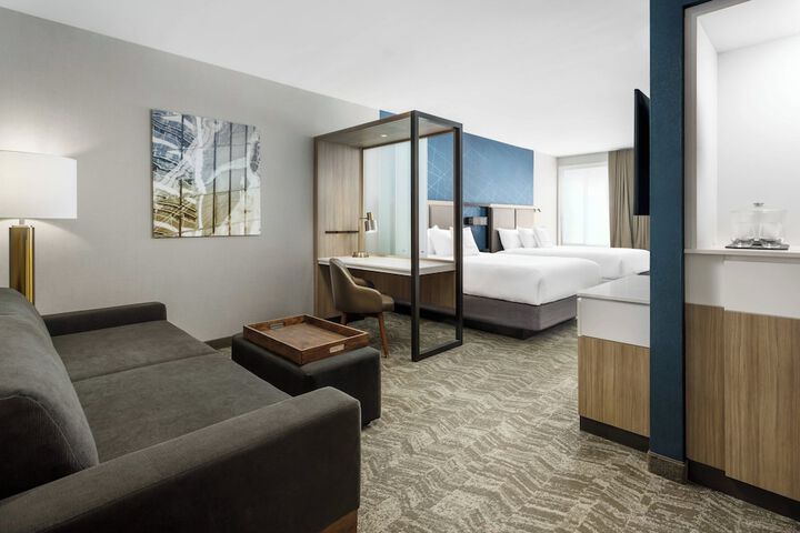 Room 10 of 26