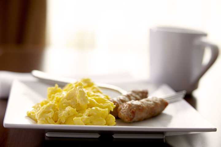 Breakfast/Coffee Service 36 of 45