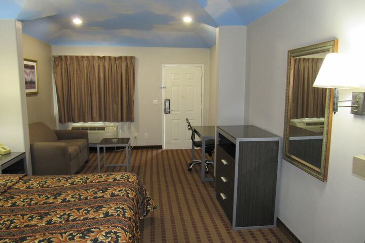 Room 16 of 30