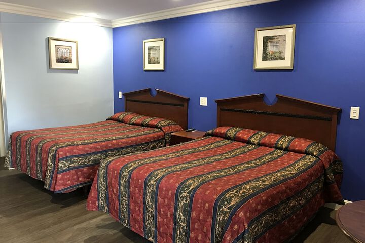 Room 32 of 42