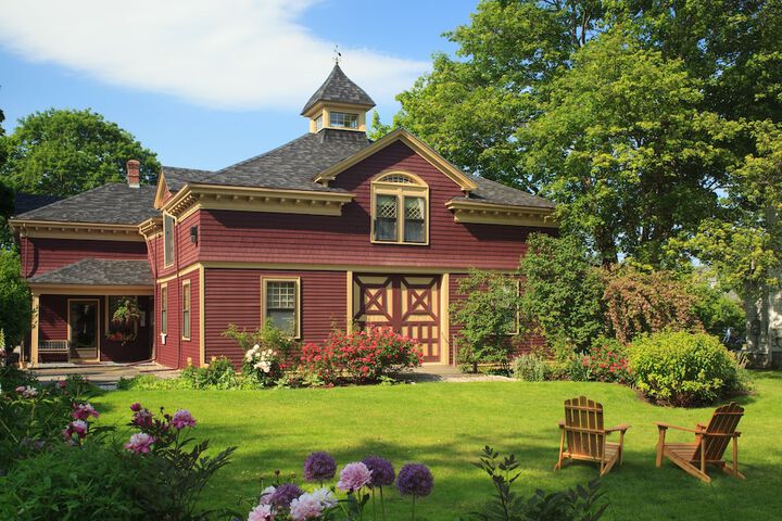 Berry Manor Inn