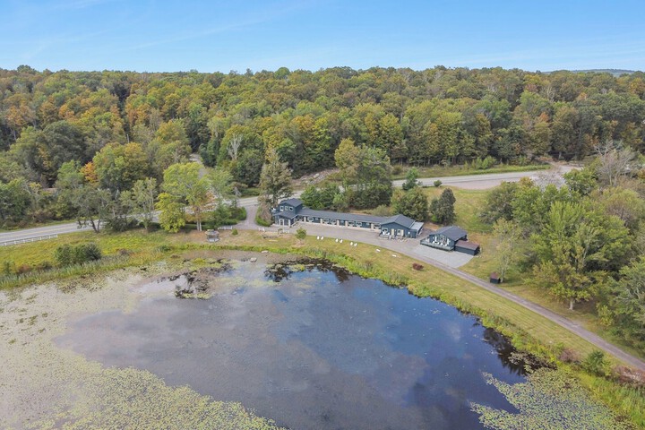 Lakelyn Lodge