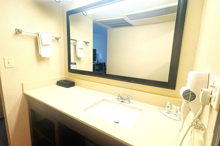 Room 40 of 50