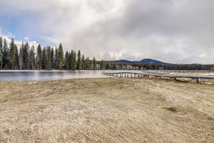Hike Bike & Boat: Cabin w / Dock on Seeley Lake!