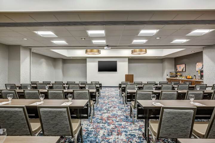 Hilton Garden Inn Boston / Waltham