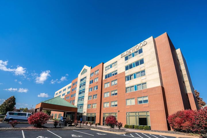 Elimwood Hotel a Ramada by Wyndham