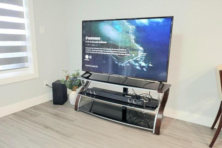 Stunning Ocean View Modern 1 BDR Private Entry Suite