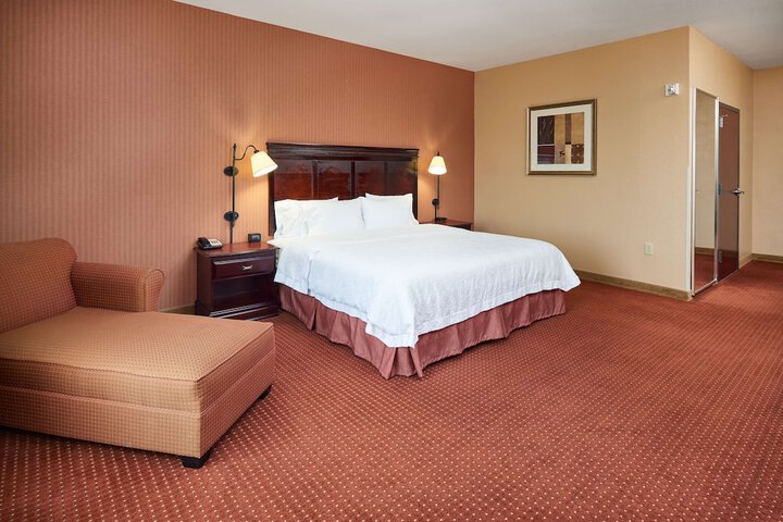 Room 16 of 33
