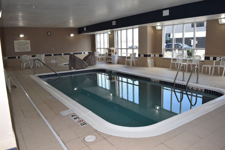 Comfort Inn & Suites Marion I-57