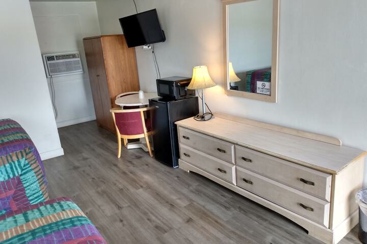 Room 9 of 34