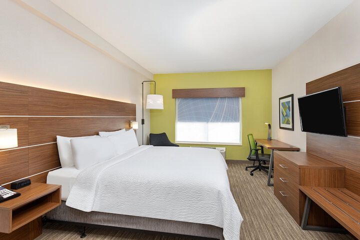 Room 13 of 50