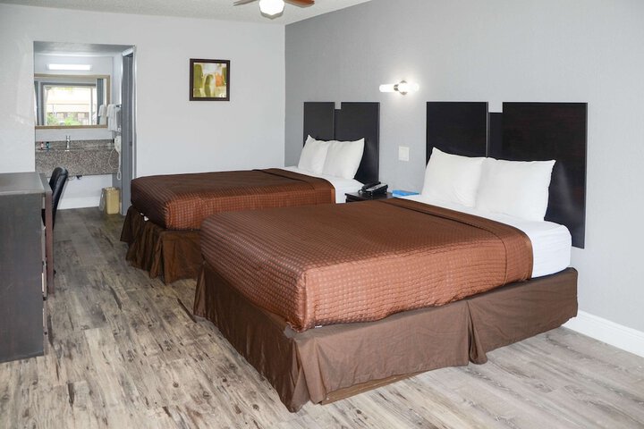 Room 40 of 67