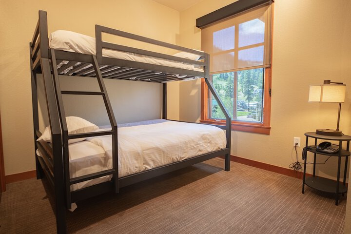 Room 87 of 238