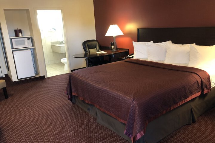 Room 33 of 61