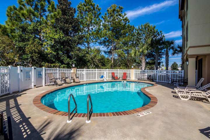 Pool 6 of 56