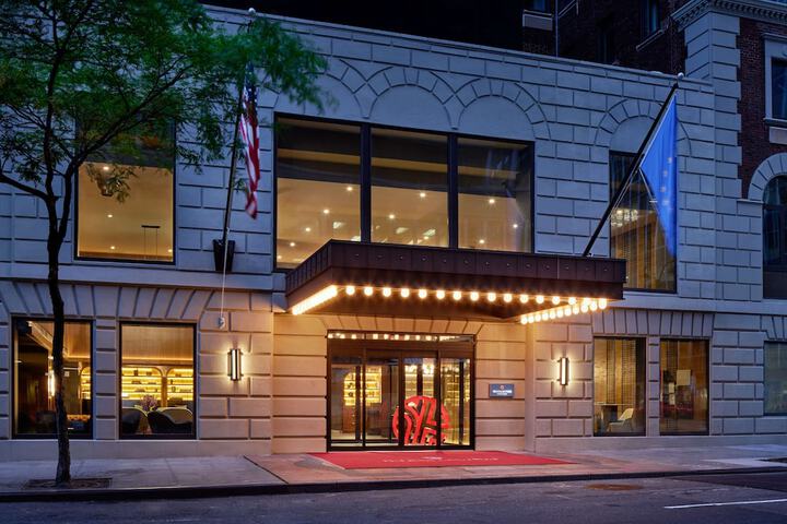 Hotel 10 of 100