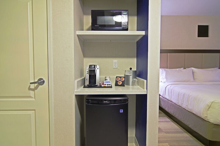 Room 36 of 52