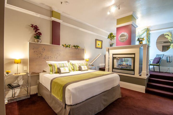 Room 38 of 204