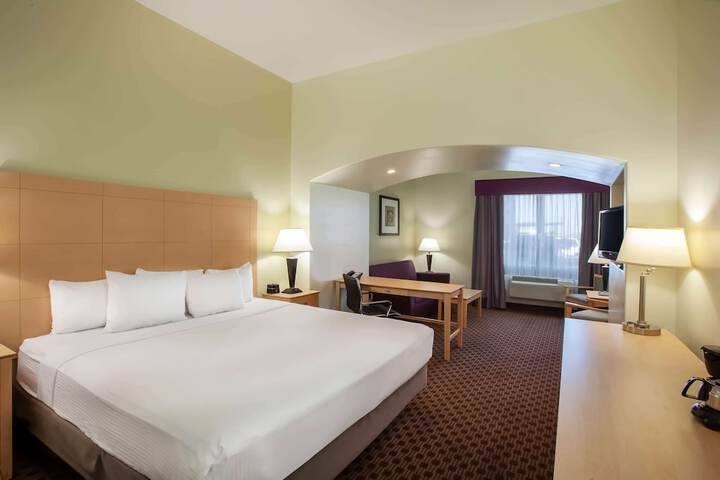 Room 21 of 28