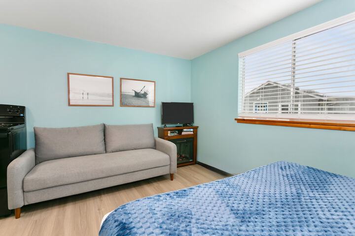 Breakwater Resort