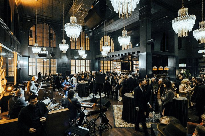 Dining 87 of 98