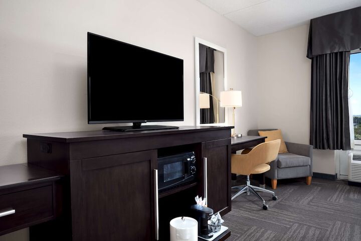 Hampton Inn by Hilton Hallandale Beach Aventura