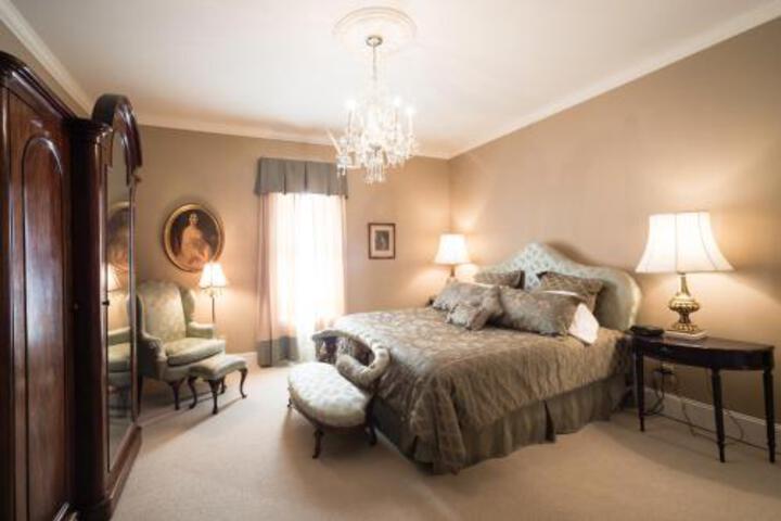 Lions Gate B & B
