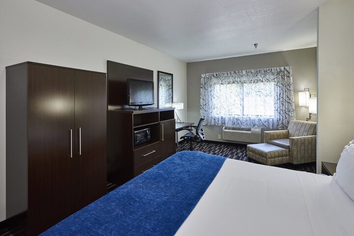 Room 19 of 35