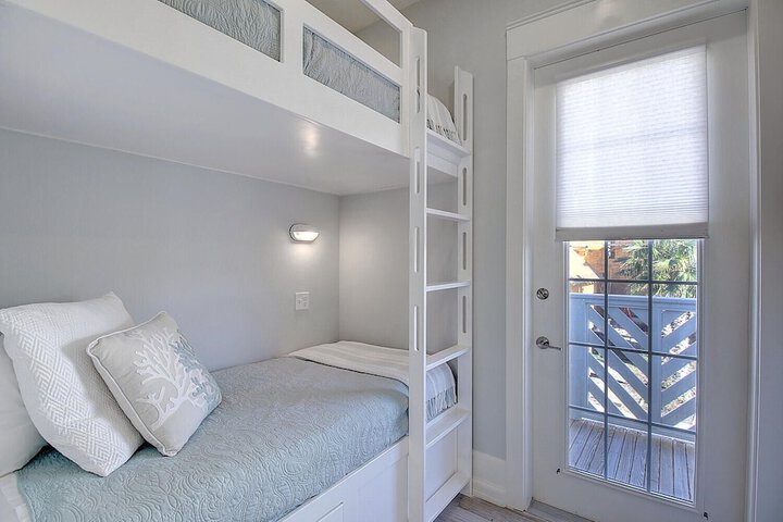 Room 25 of 54