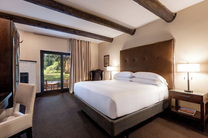 El Monte Sagrado Living Resort & Spa