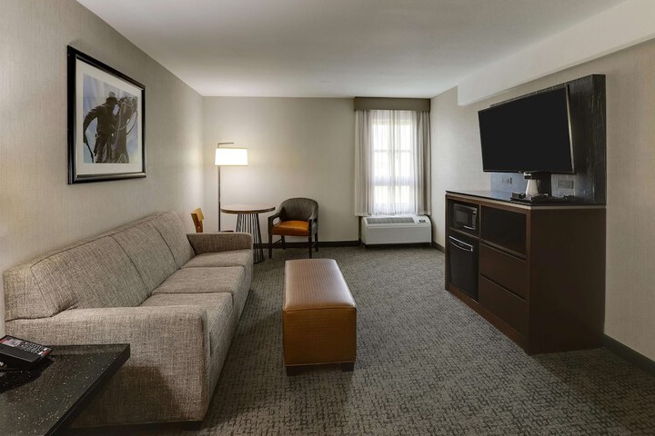 Room 17 of 48
