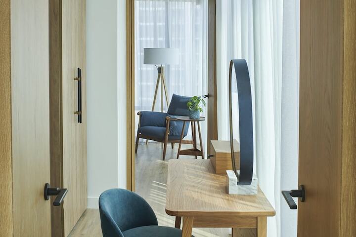 Room 15 of 63