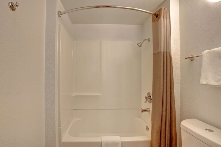 Room 42 of 47