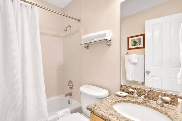 Tranquility Bay Beachfront Hotel and Resort