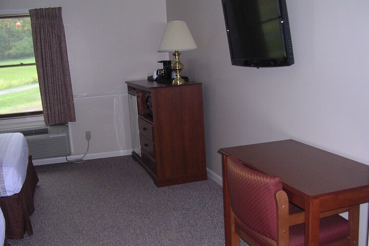 Room 17 of 43