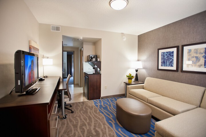 Room 17 of 36