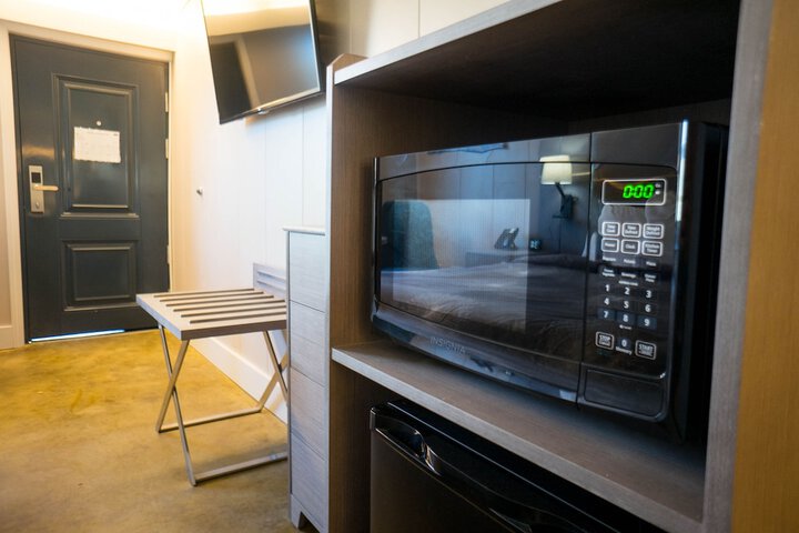 Room 9 of 20