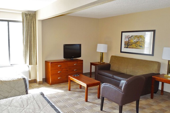 Extended Stay America Select Suites St. Louis Earth City
