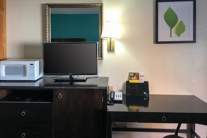 Room 18 of 35