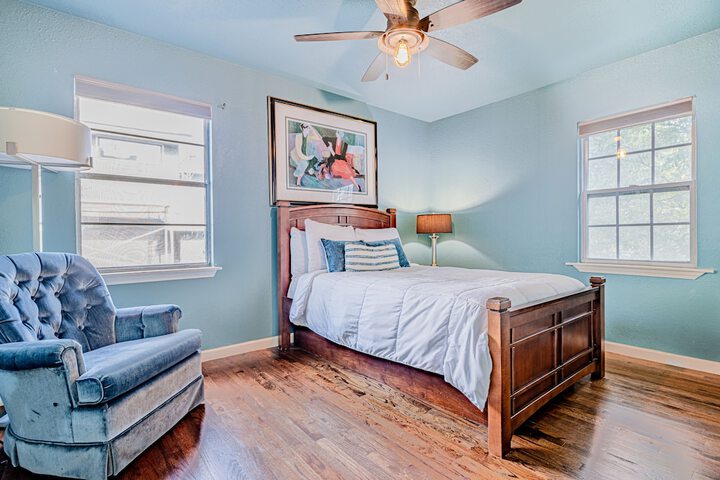 Room 11 of 23