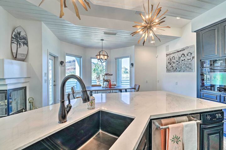 Spacious Parker House on the Colorado River!