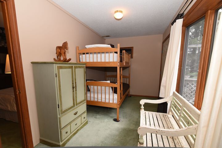 Room 13 of 32