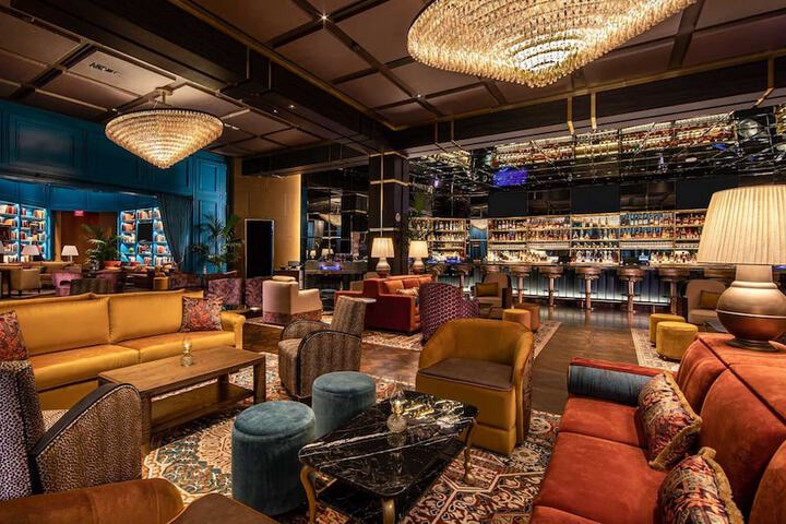 Lounge 91 of 114