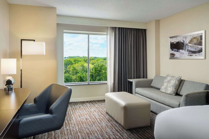 DoubleTree by Hilton Greensboro